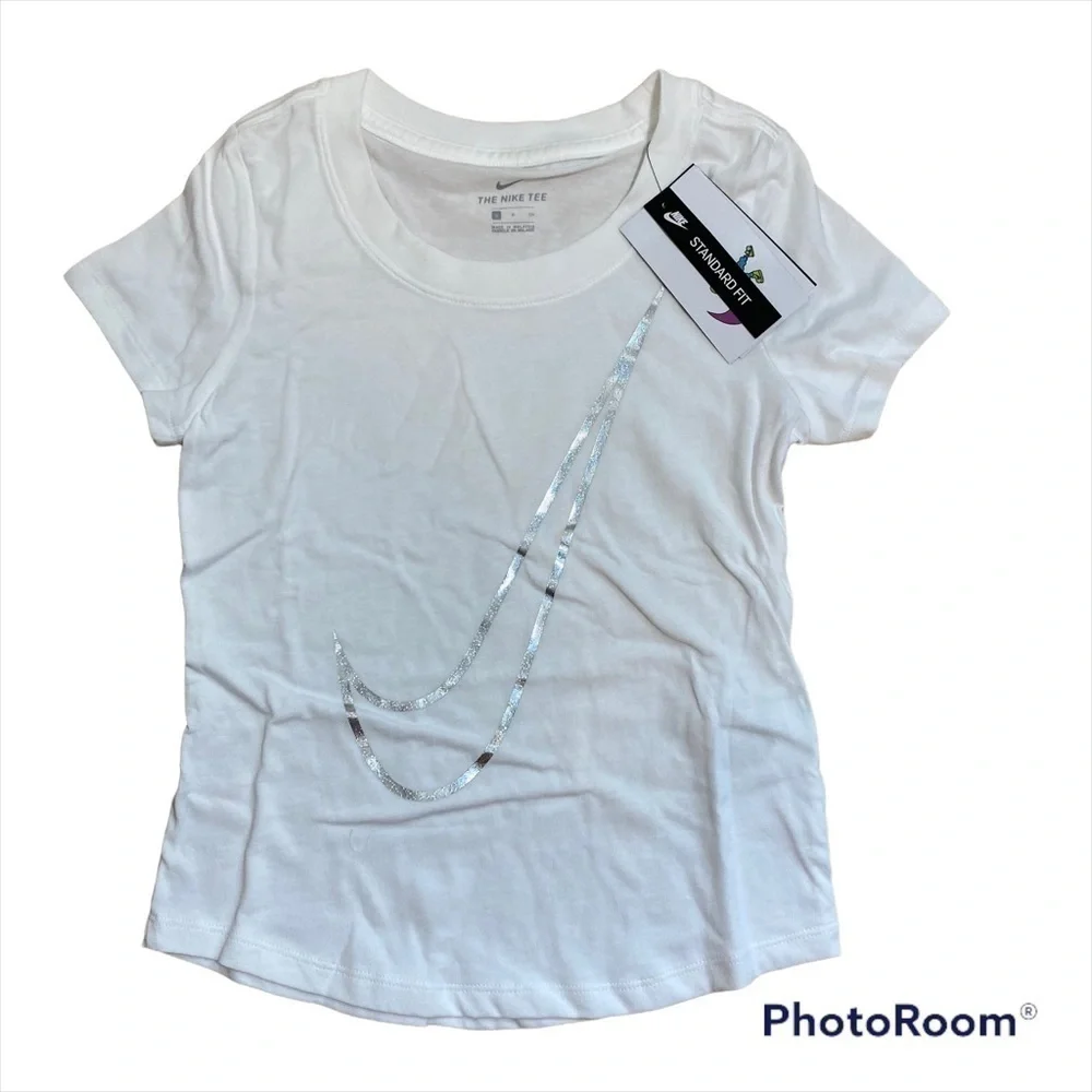 Nike White Swoosh T-shirt NWT Small Kids Girls Short Sleeve